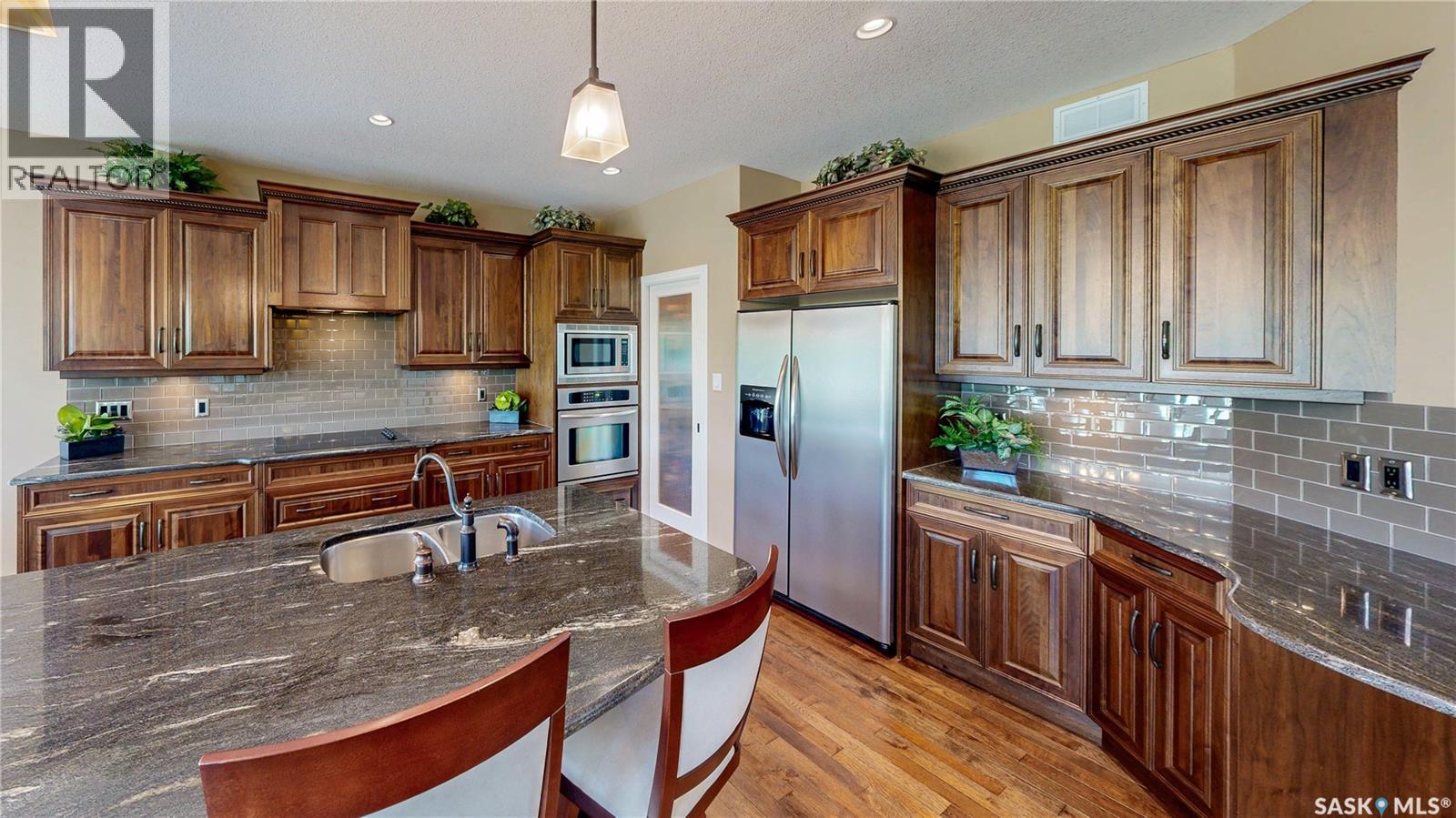 6064 Wascana Court Way, Regina, Saskatchewan  S4V 3E6 - Photo 5 - SK040542