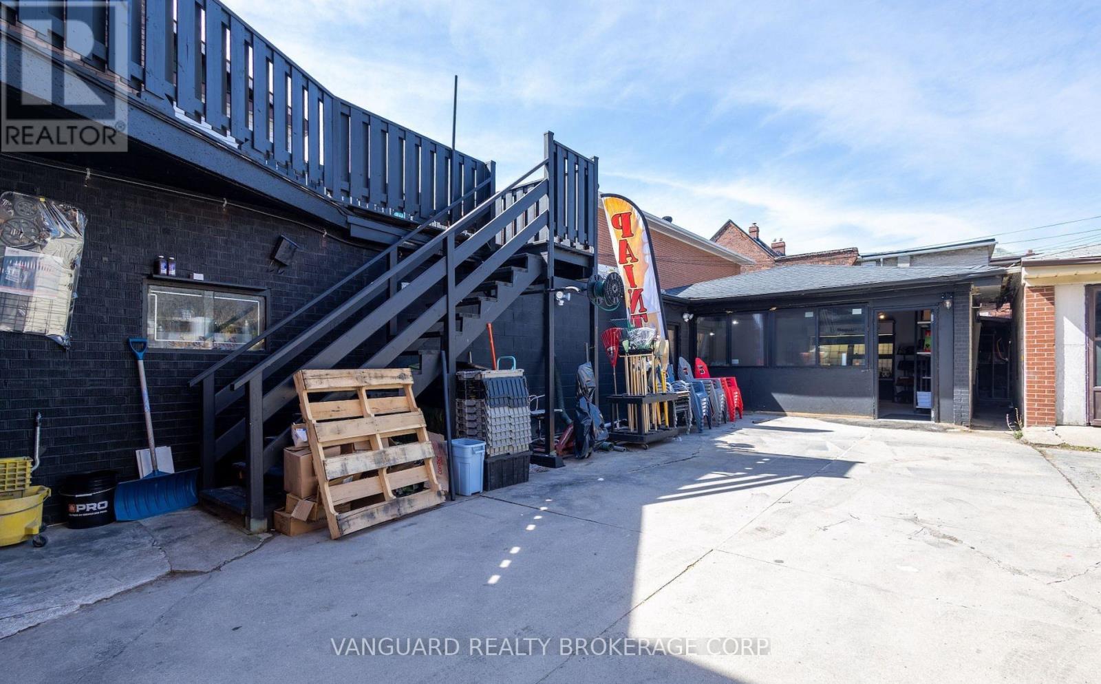 1212 Dufferin Street, Toronto, Ontario  M6H 4C1 - Photo 16 - W13427212