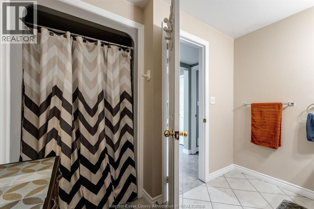 130 Sturgeon Meadows Avenue, Leamington, Ontario  N8H 5L1 - Photo 31 - 26015155