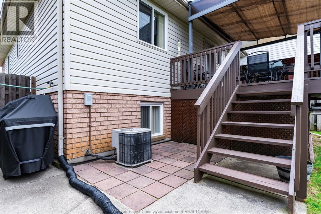 130 Sturgeon Meadows Avenue, Leamington, Ontario  N8H 5L1 - Photo 40 - 26015155