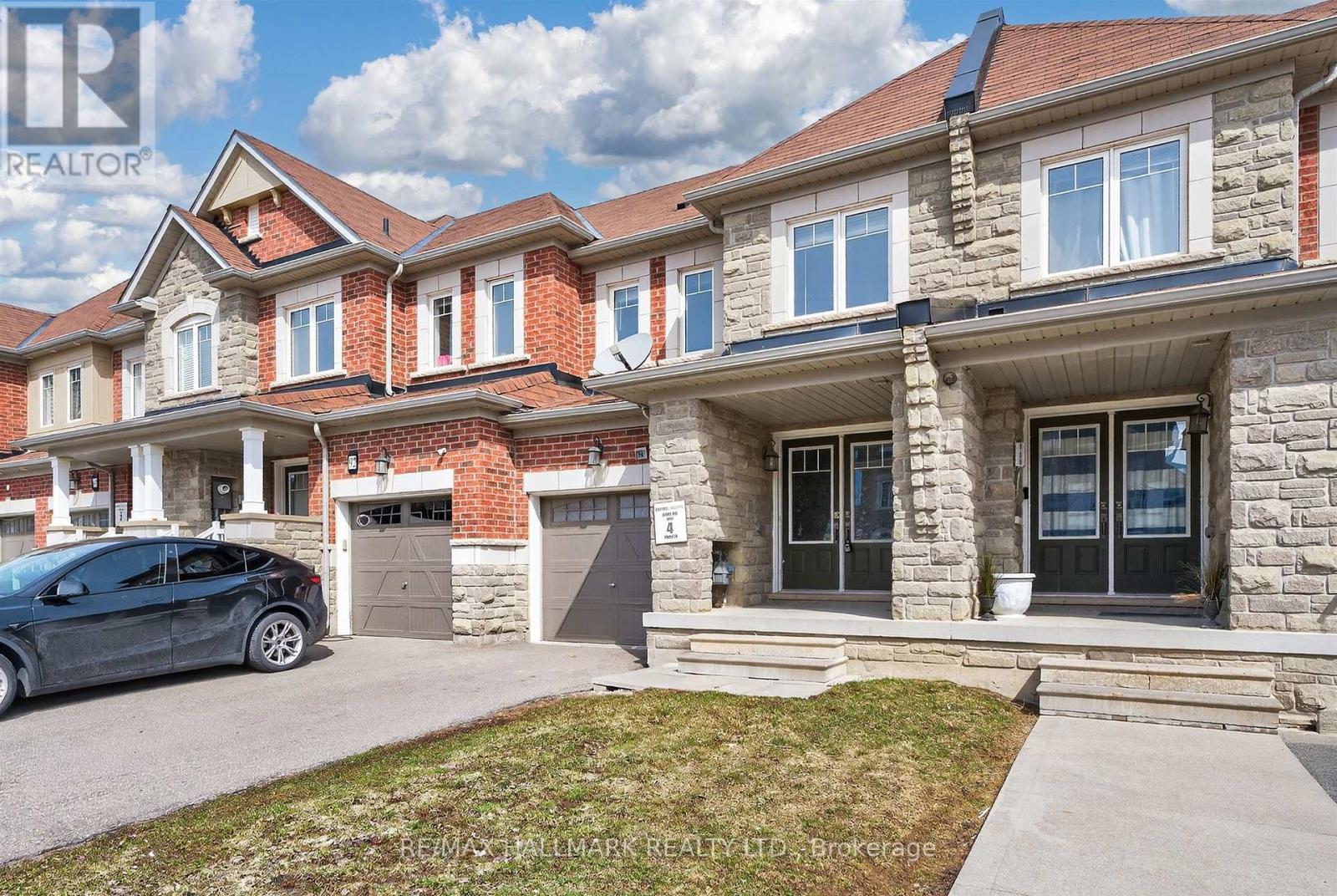 94 Golden Springs Drive, Brampton, Ontario  L7A 0C7 - Photo 2 - W13487220