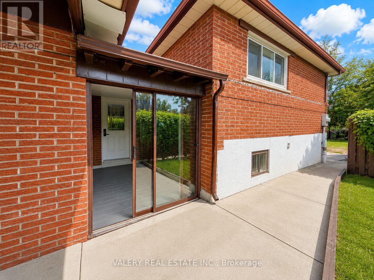 Main - 64 Lexington Avenue, Toronto, Ontario  M9V 2G8 - Photo 50 - W13469446