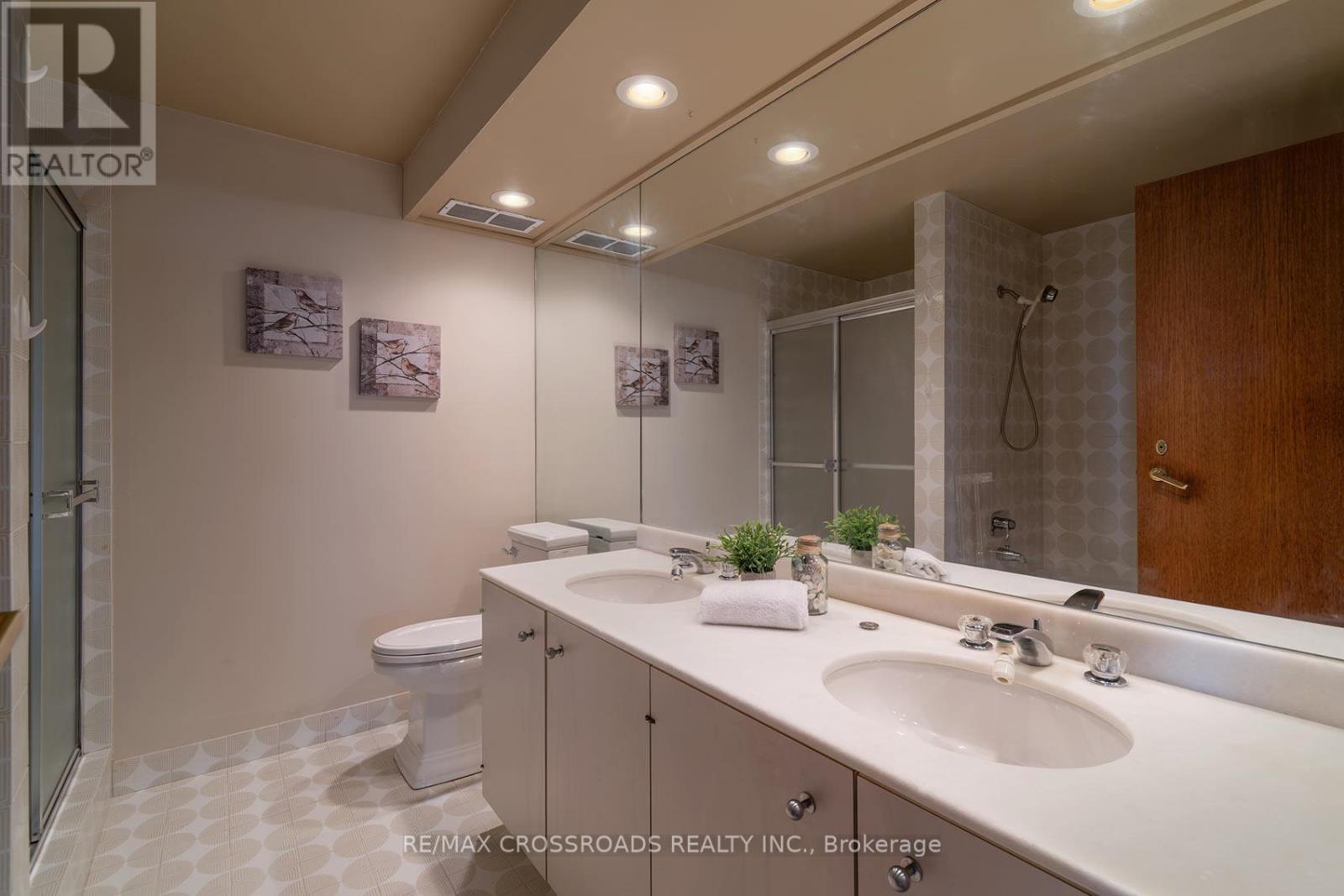 150 Heath St W 1301-1302, Toronto, Ontario  M4V 2Y4 - Photo 40 - C13475154