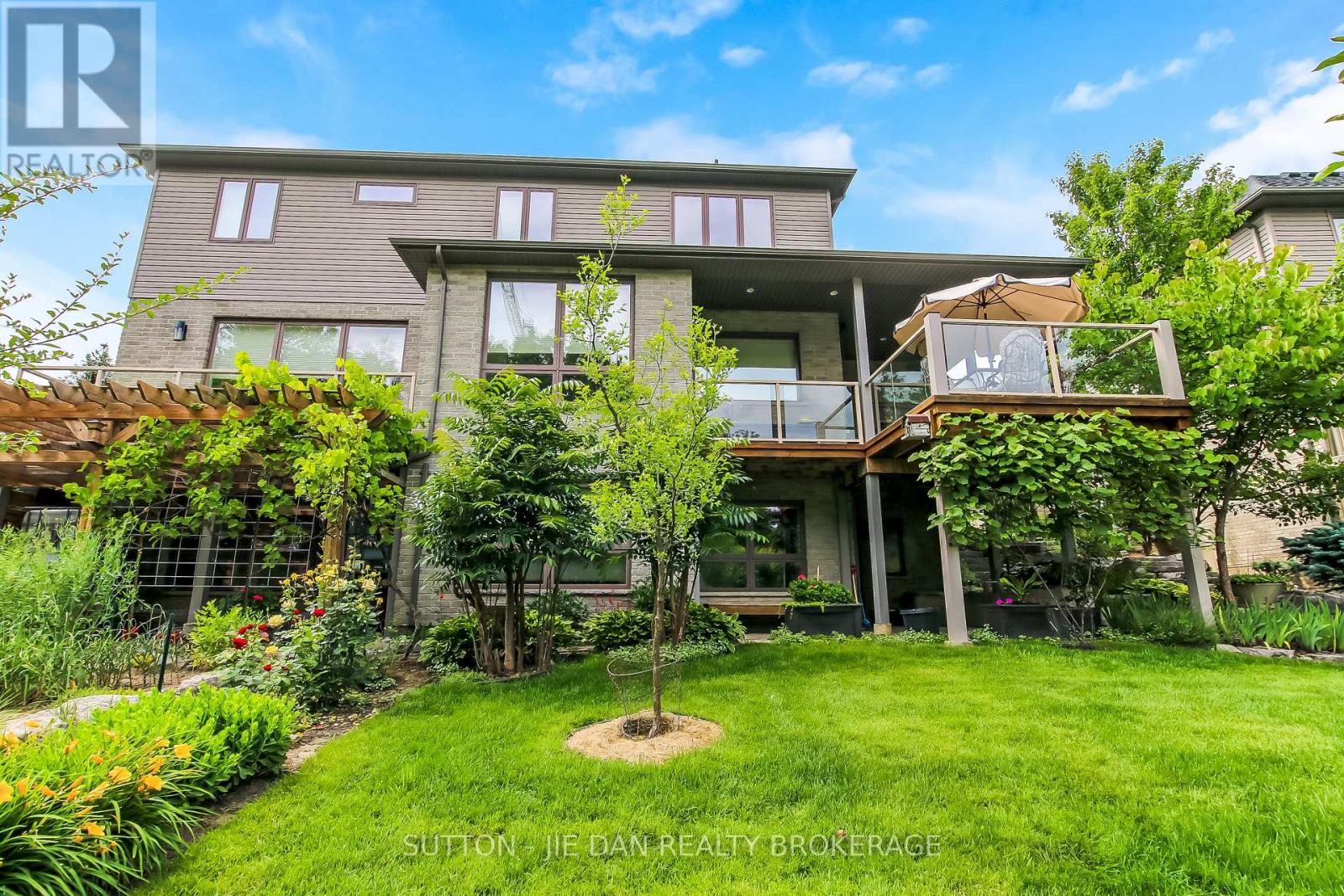 115 Pebblecreek Walk, London North, Ontario  N6G 0K4 - Photo 39 - X13483114