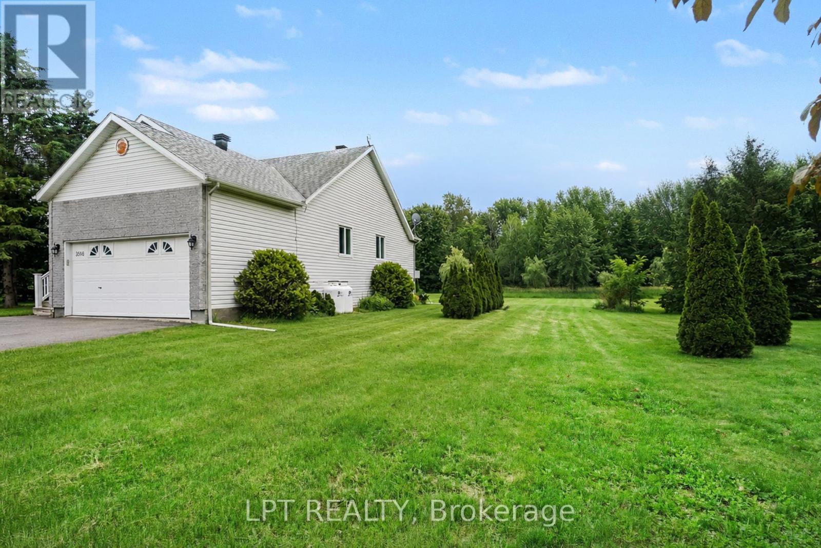 3898 Etienne Road, Ottawa, Ontario  K0A 3E0 - Photo 3 - X13487352