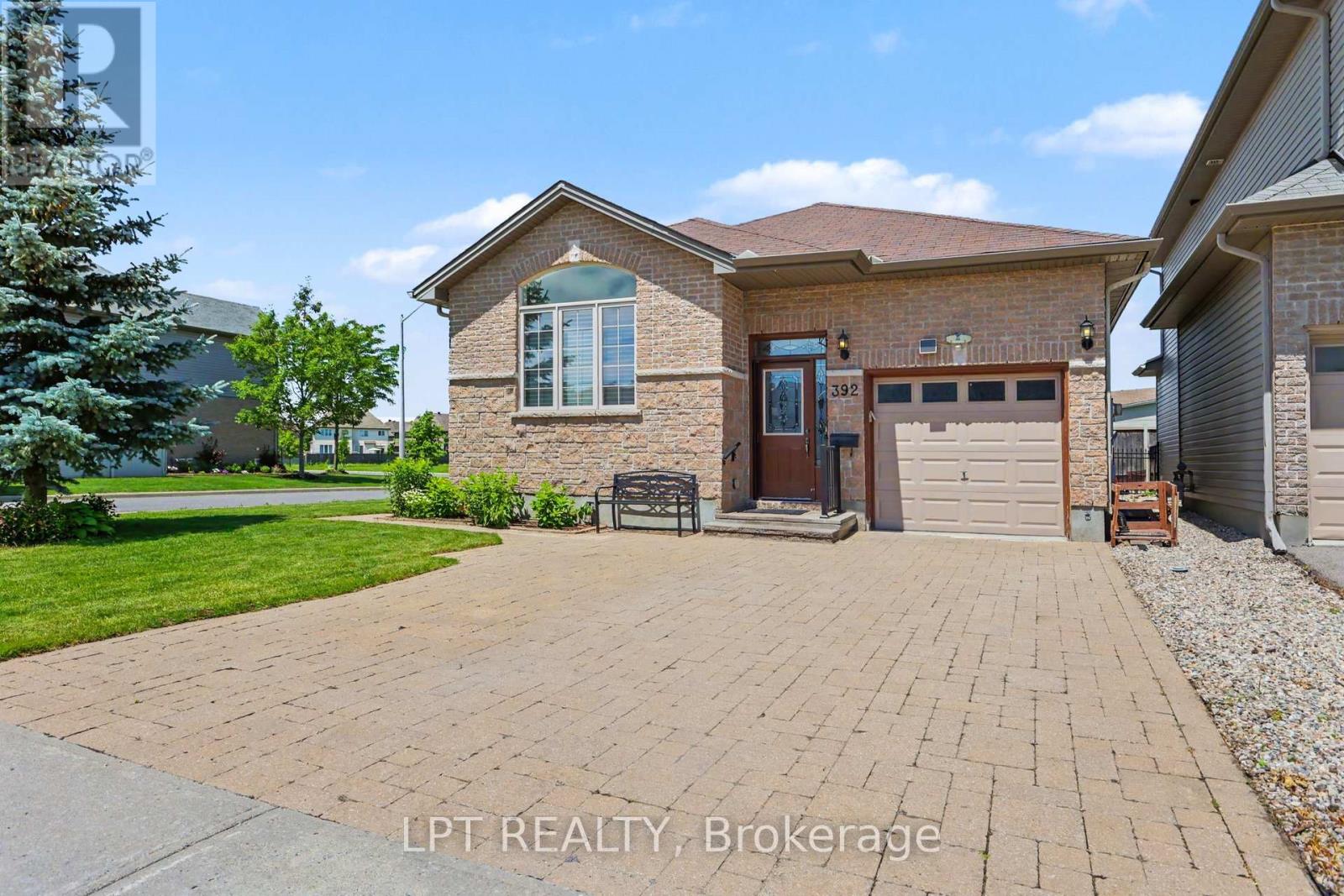 392 Bamburgh Way, Ottawa, Ontario  K2J 6A6 - Photo 2 - X13487354