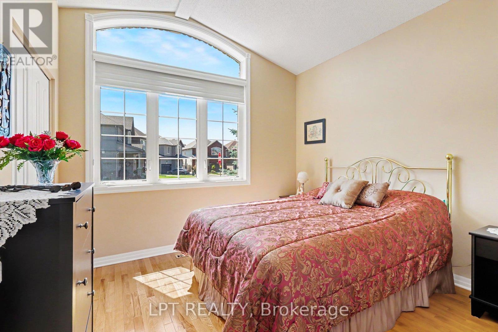 392 Bamburgh Way, Ottawa, Ontario  K2J 6A6 - Photo 6 - X13487354