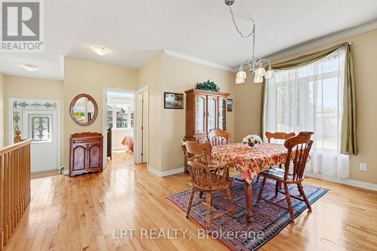 392 Bamburgh Way, Ottawa, Ontario  K2J 6A6 - Photo 8 - X13487354