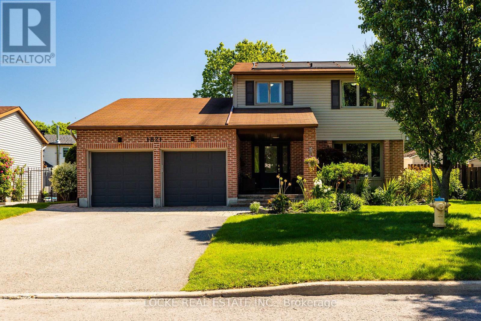 1821 WOODHAVEN HEIGHTS, Ottawa, Ontario