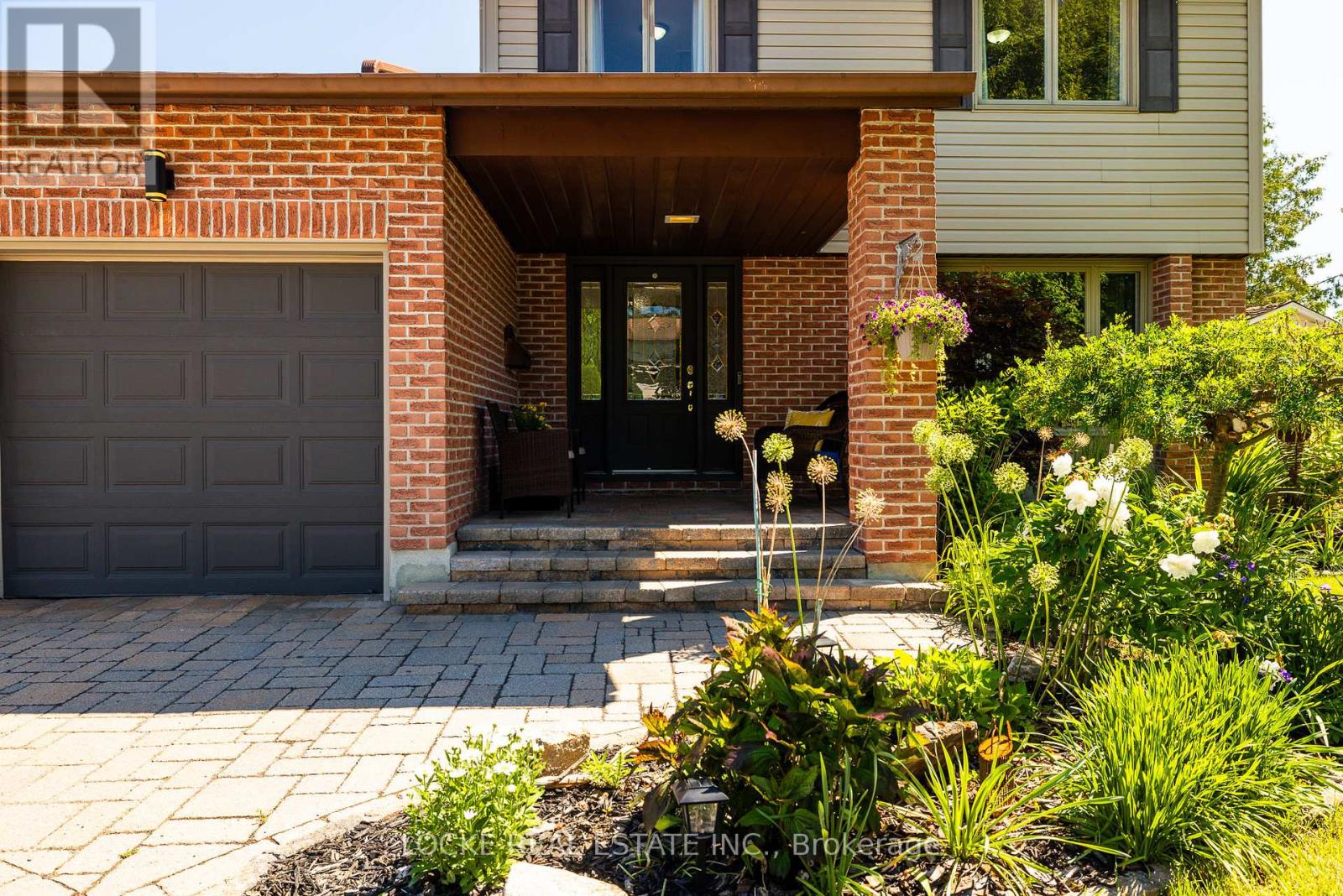 1821 Woodhaven Heights, Ottawa, Ontario  K1E 2W3 - Photo 3 - X13487426
