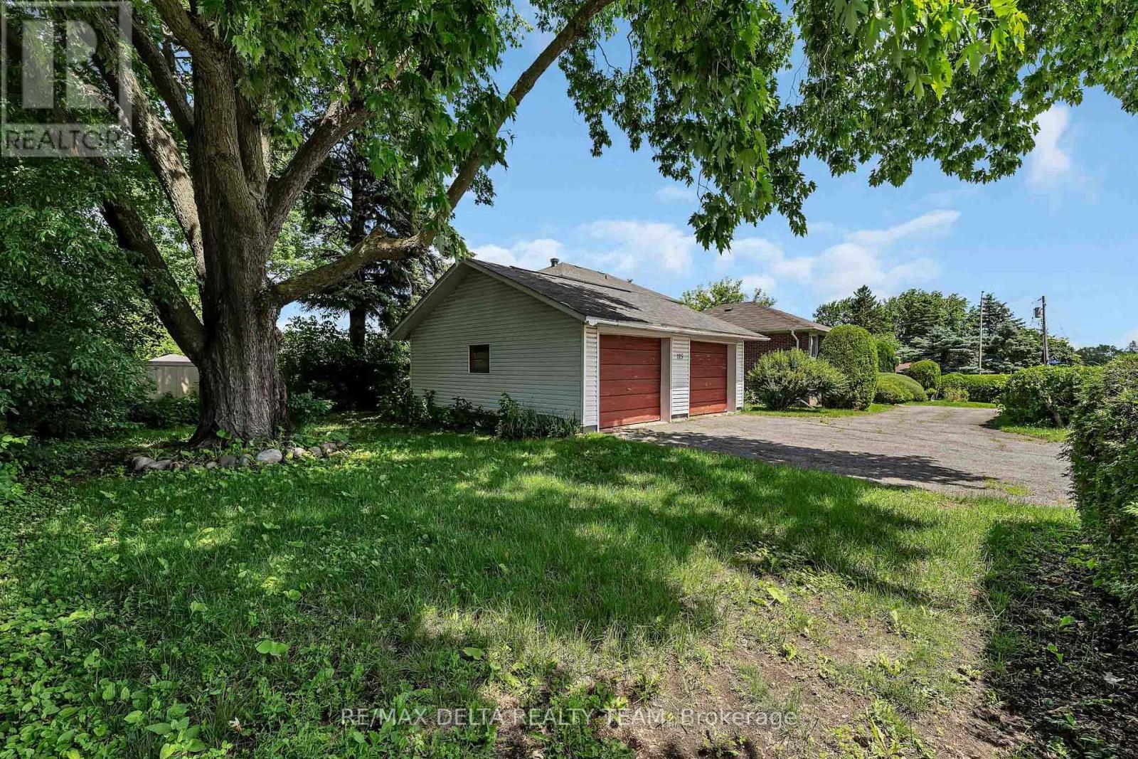 115 Meadowlands Drive W, Ottawa, Ontario  K2G 2S2 - Photo 4 - X13487656