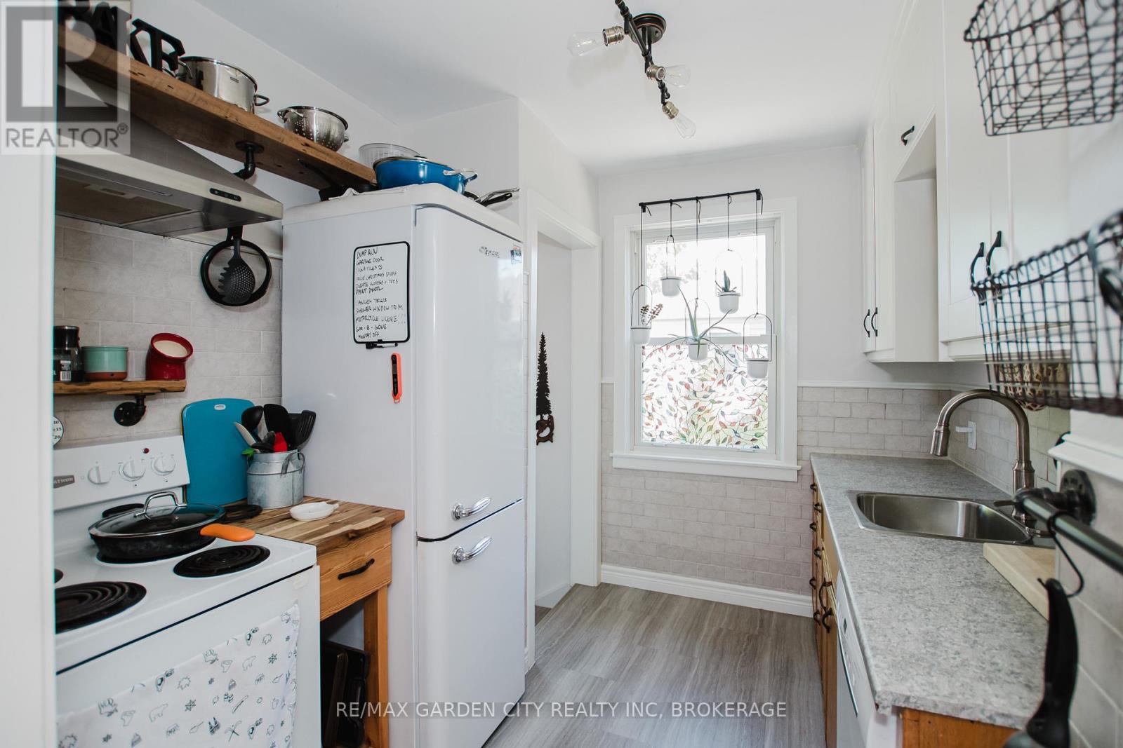 9 Blain Place, St. Catharines, Ontario  L2P 2R6 - Photo 11 - X13487478
