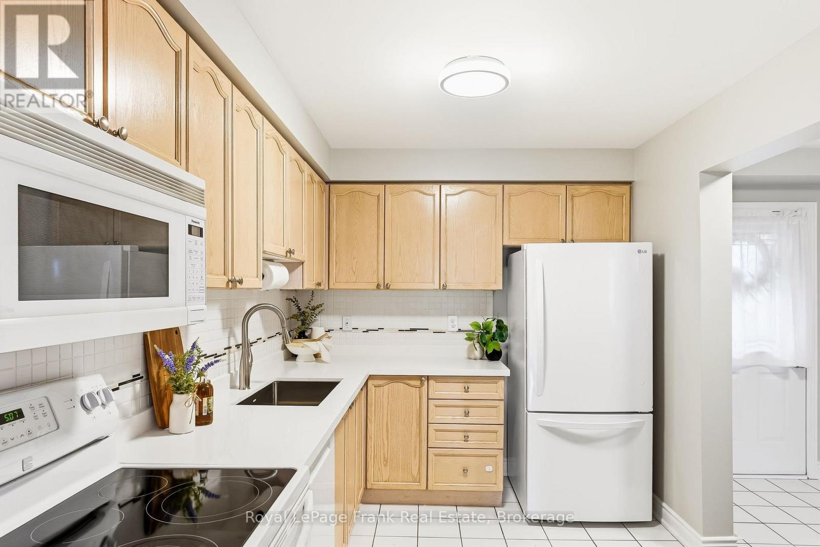 41 Landerville Lane, Clarington, Ontario  L1C 4W8 - Photo 11 - E13487632