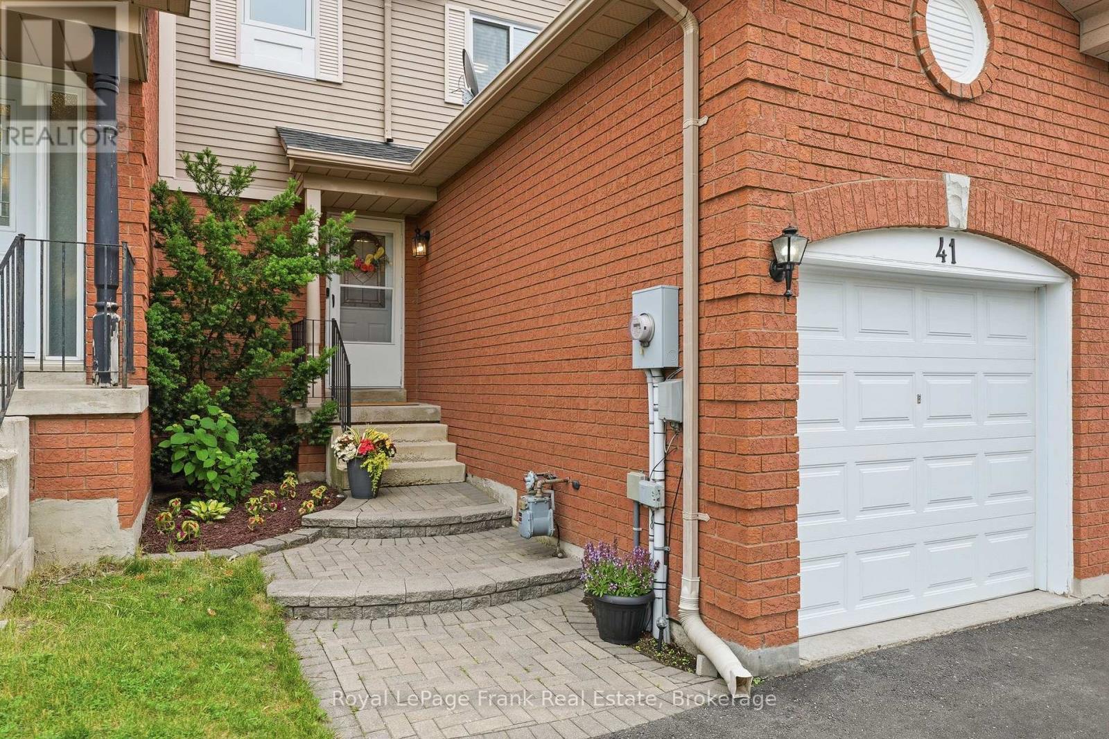 41 Landerville Lane, Clarington, Ontario  L1C 4W8 - Photo 2 - E13487632