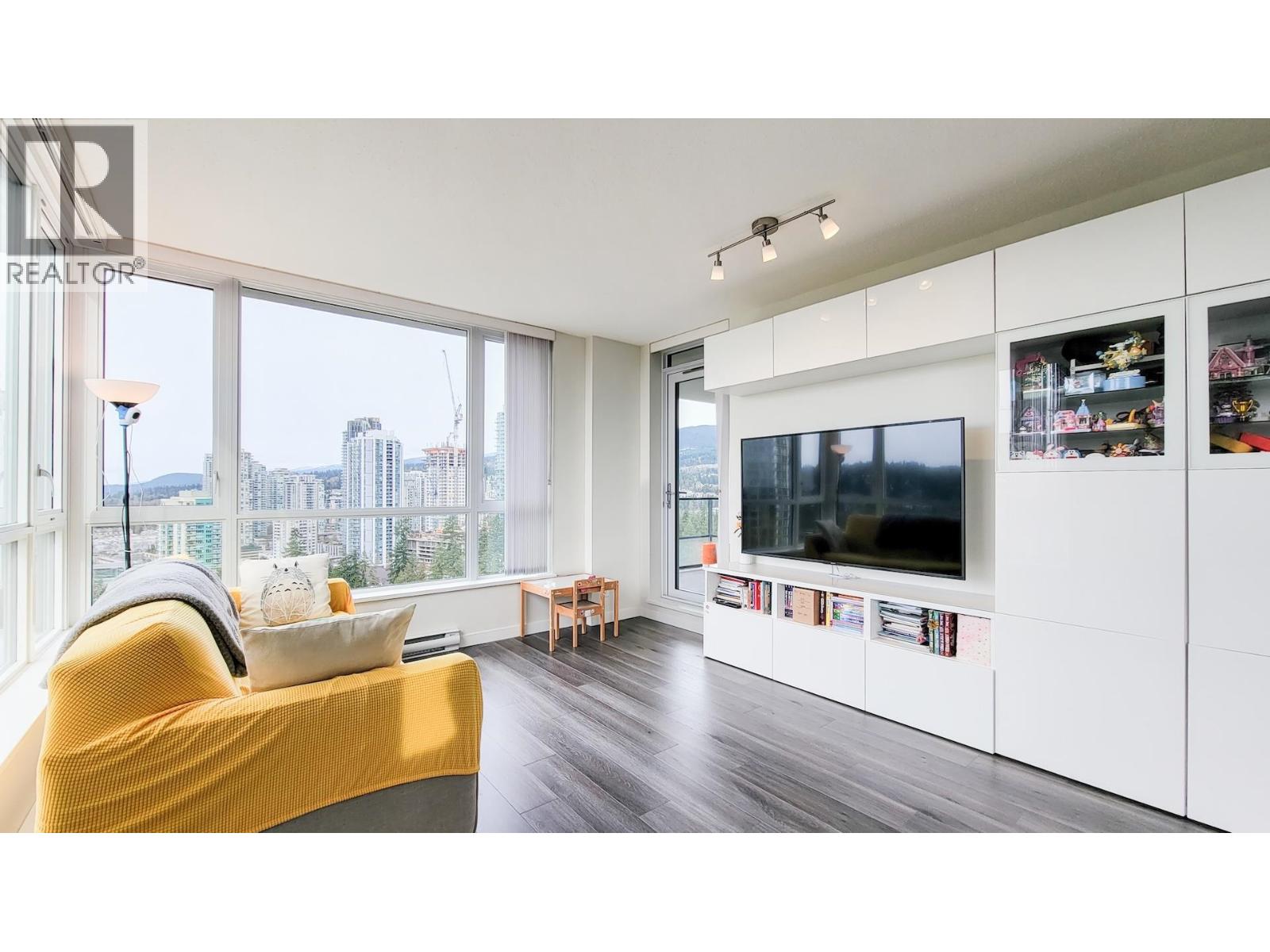 2204 3096 WINDSOR GATE, coquitlam, British Columbia