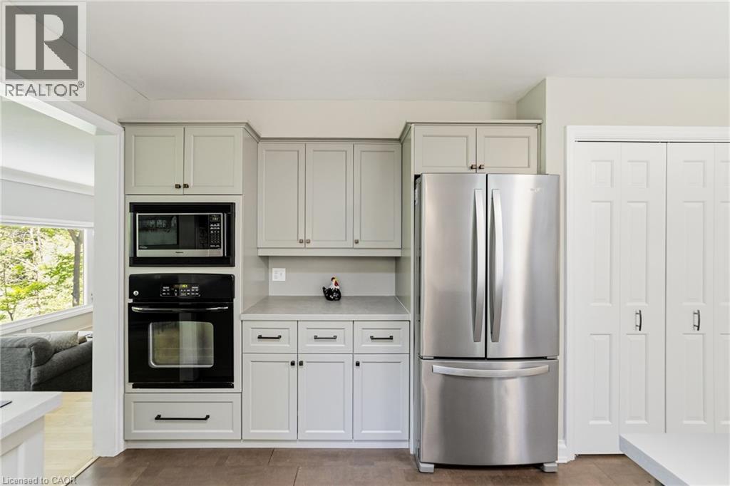 1145 Forestvale Drive, Burlington, Ontario  L7P 3G6 - Photo 21 - 40842887