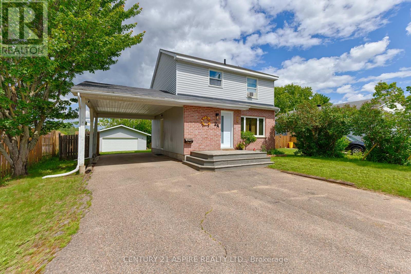 2A SELKIRK STREET, Petawawa, Ontario