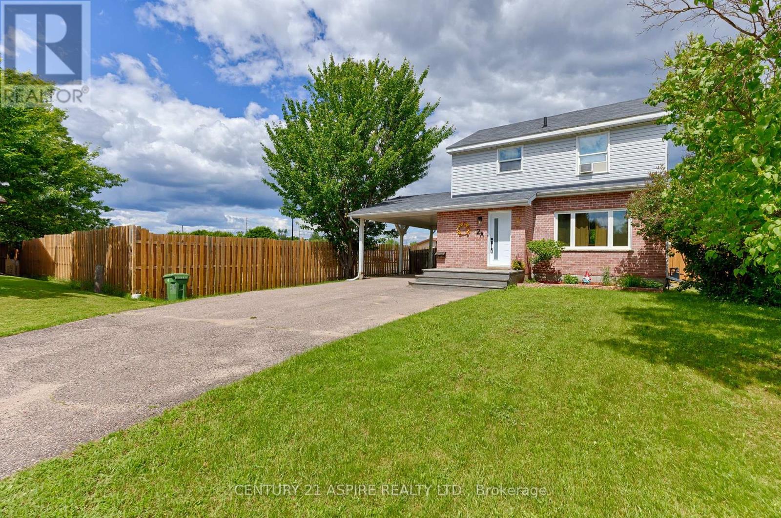 2a Selkirk Street, Petawawa, Ontario  K8H 3C1 - Photo 2 - X13487404