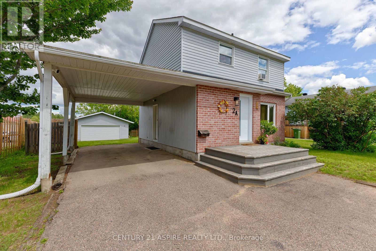 2a Selkirk Street, Petawawa, Ontario  K8H 3C1 - Photo 5 - X13487404