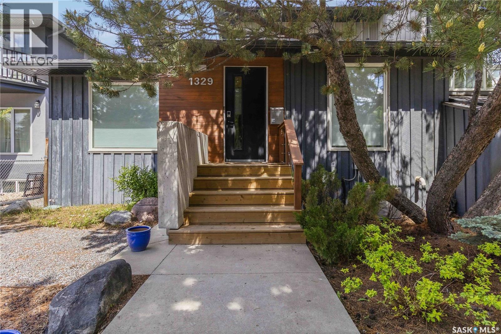 1329 14th STREET E, Saskatoon, Saskatchewan