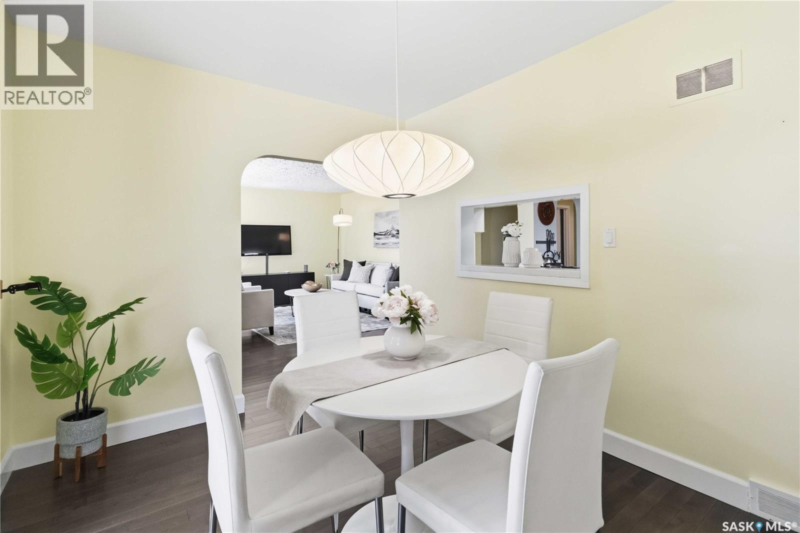 1329 14th Street E, Saskatoon, Saskatchewan  S7H 0A6 - Photo 6 - SK040569