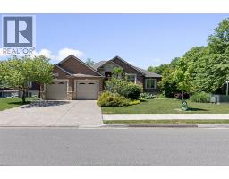 2203 ROXBOROUGH, Windsor, Ontario