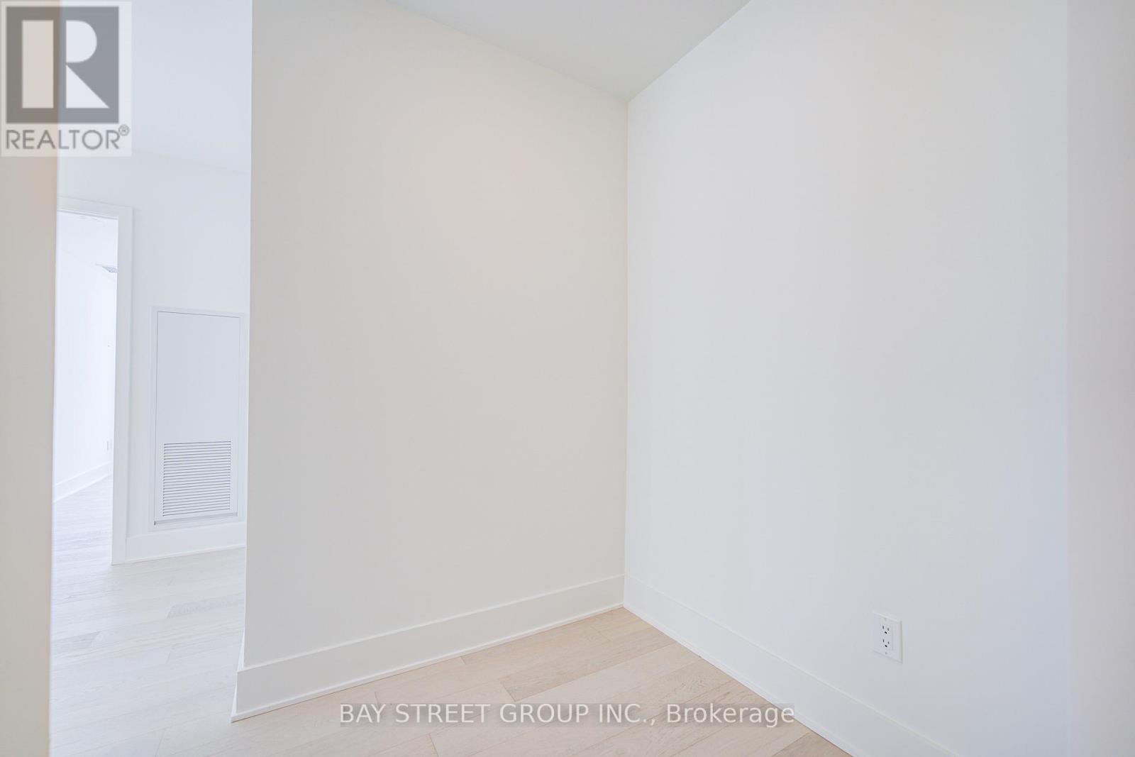 2312 - 11 Yorkville Avenue, Toronto, Ontario  M4W 1L2 - Photo 8 - C13487268