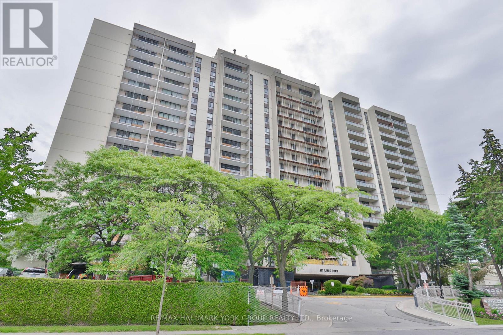 1607 - 177 LINUS ROAD, Toronto, Ontario