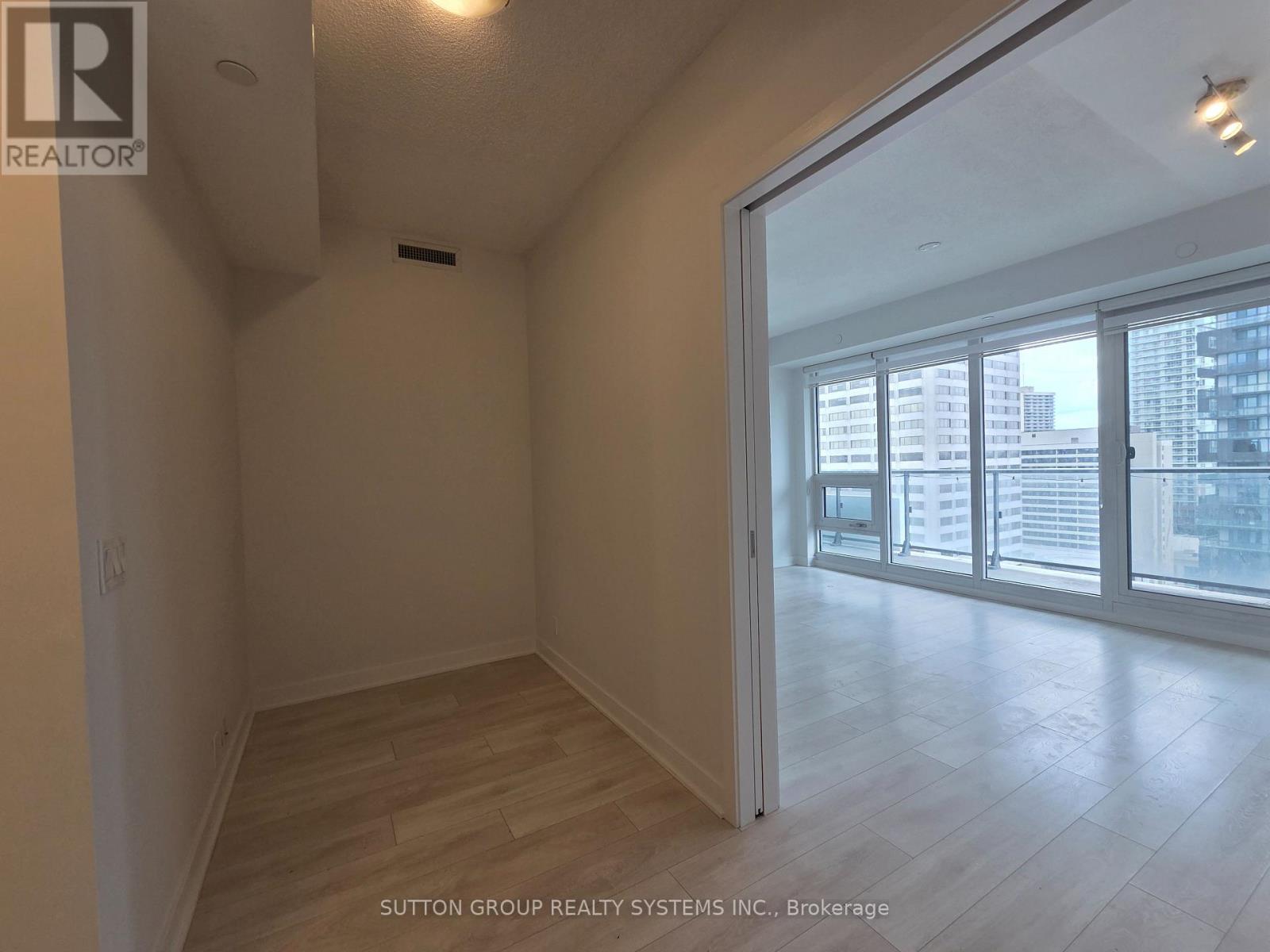 1601 - 2221 Yonge Street, Toronto, Ontario  M4S 0B8 - Photo 7 - C13487436