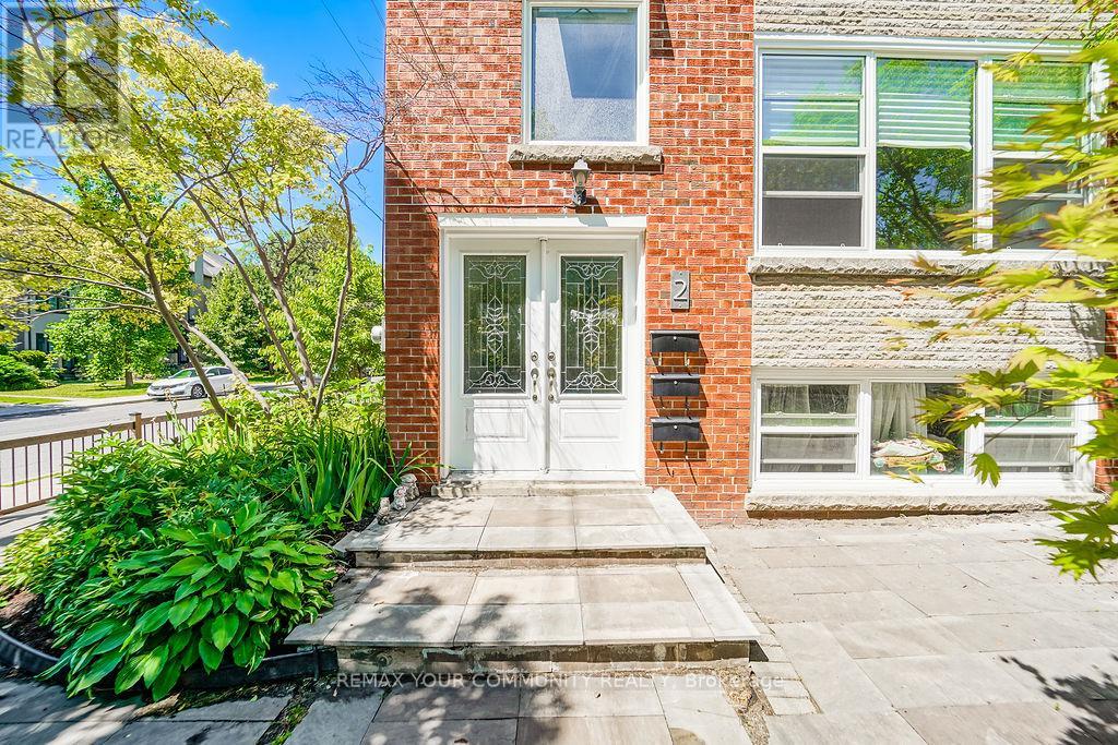 2 ROWLEY AVENUE, Toronto, Ontario