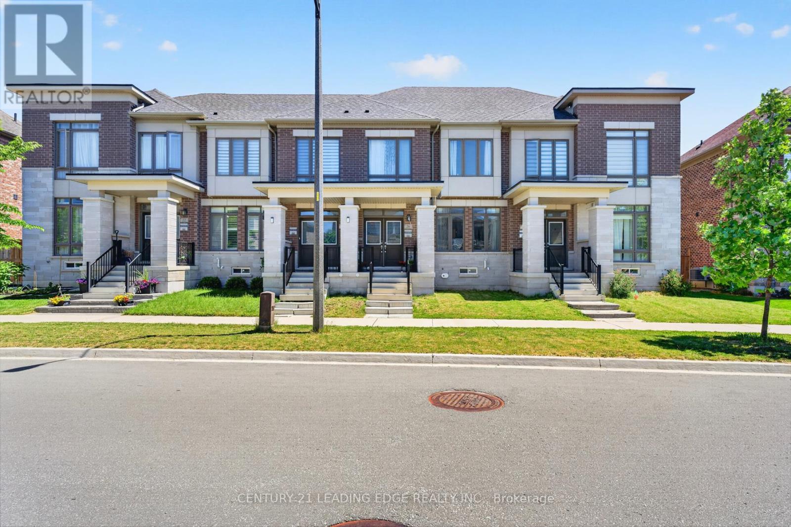 26 HAHN STREET, Whitby, Ontario