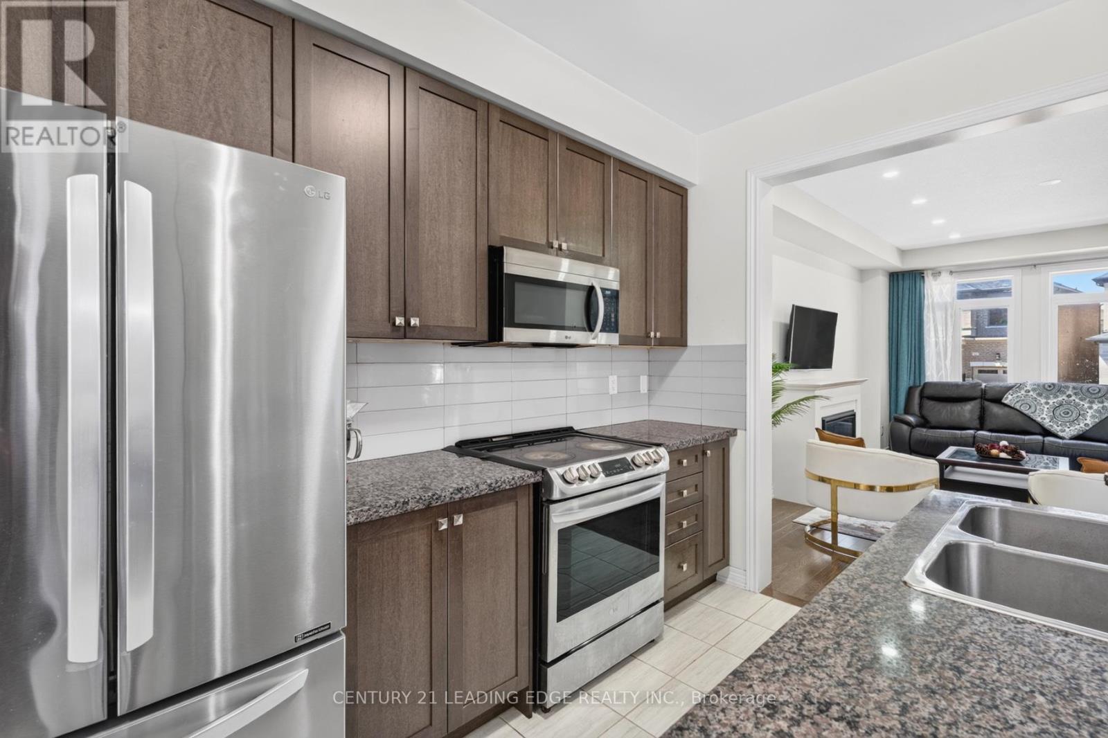 26 Hahn Street, Whitby, Ontario L1P 0H1 - Photo 10 - E13487346