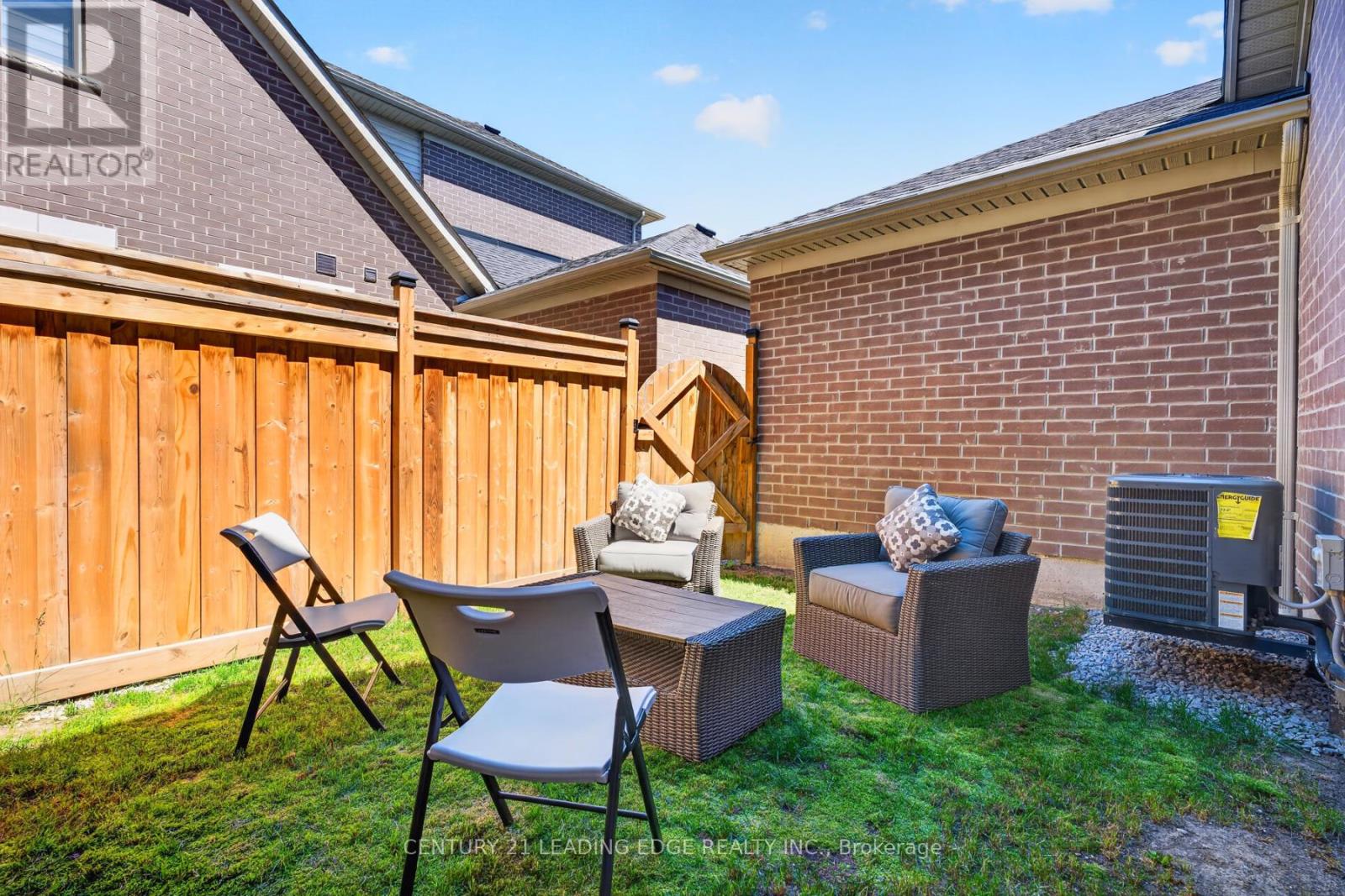 26 Hahn Street, Whitby, Ontario L1P 0H1 - Photo 33 - E13487346