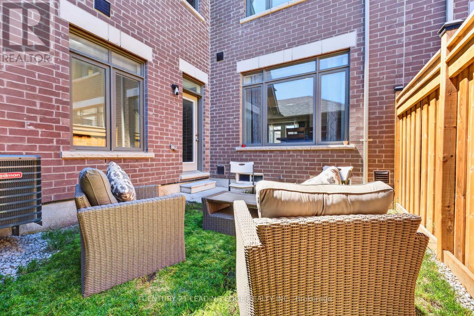 26 Hahn Street, Whitby, Ontario L1P 0H1 - Photo 35 - E13487346