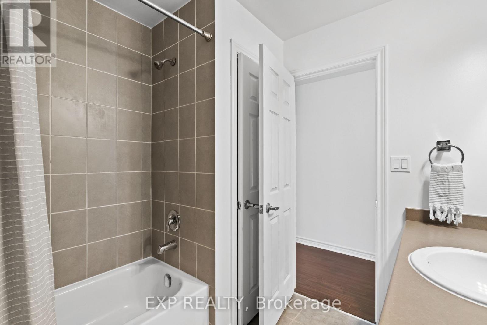 12 Mantz Crescent, Whitby, Ontario  L1R 0L3 - Photo 30 - E13487374