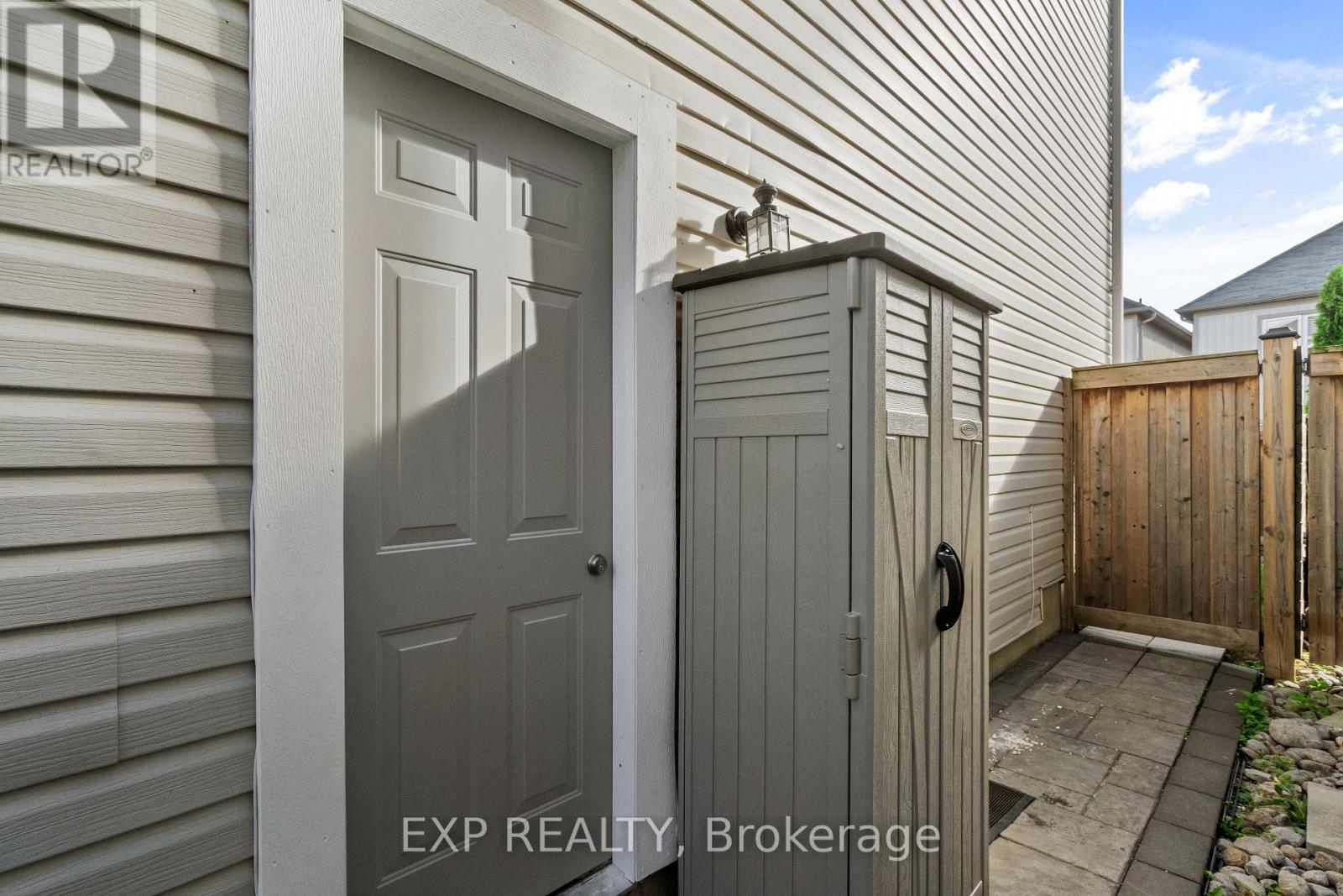 12 Mantz Crescent, Whitby, Ontario  L1R 0L3 - Photo 44 - E13487374