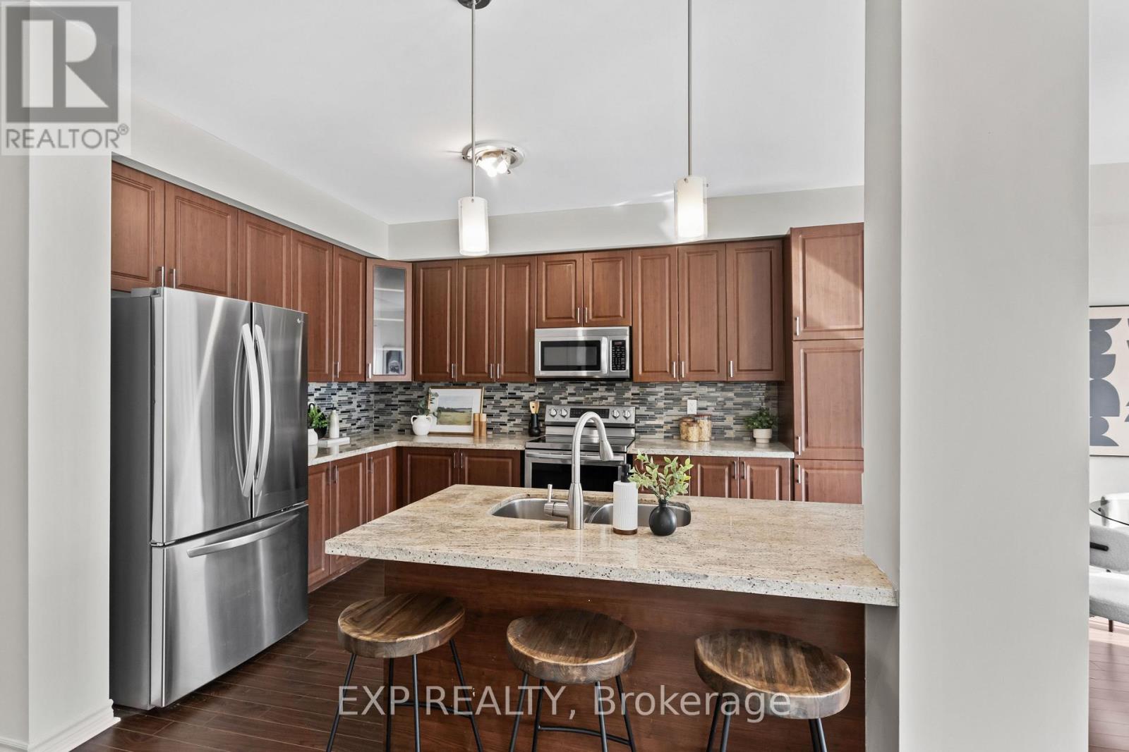 12 Mantz Crescent, Whitby, Ontario  L1R 0L3 - Photo 9 - E13487374