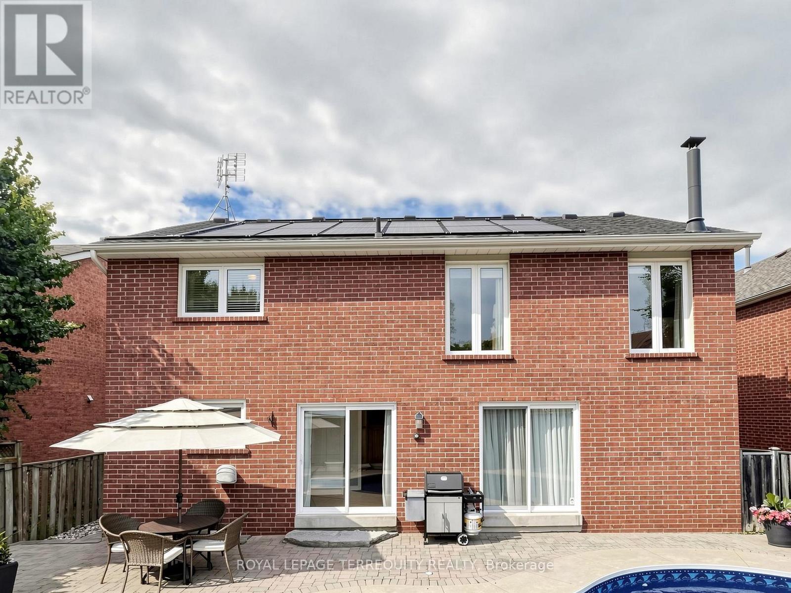 12 Maplewood Drive, Whitby, Ontario  L1N 7A5 - Photo 27 - E13487424