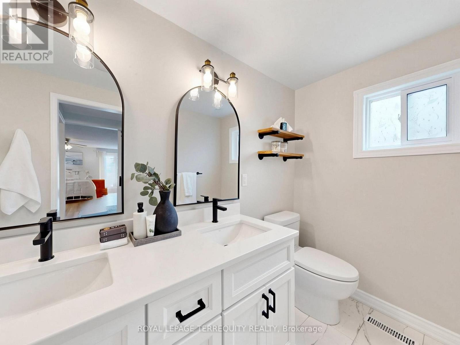 12 Maplewood Drive, Whitby, Ontario  L1N 7A5 - Photo 35 - E13487424