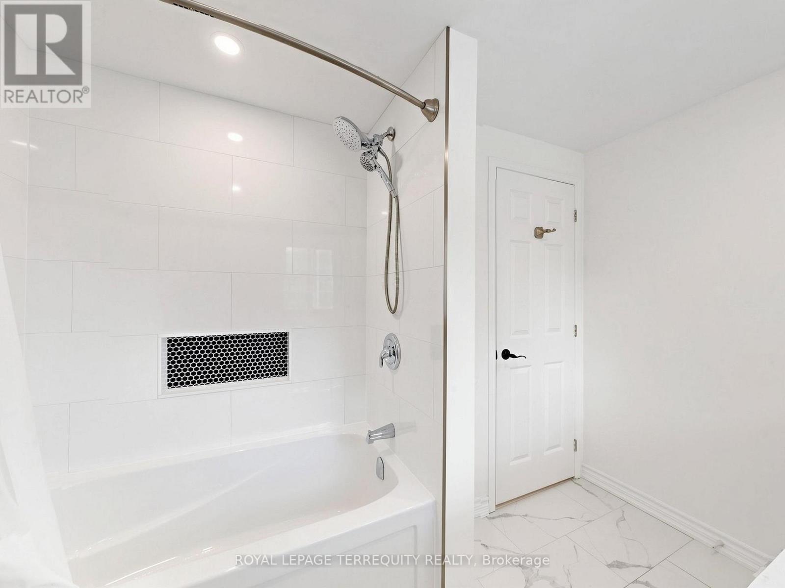 12 Maplewood Drive, Whitby, Ontario  L1N 7A5 - Photo 45 - E13487424