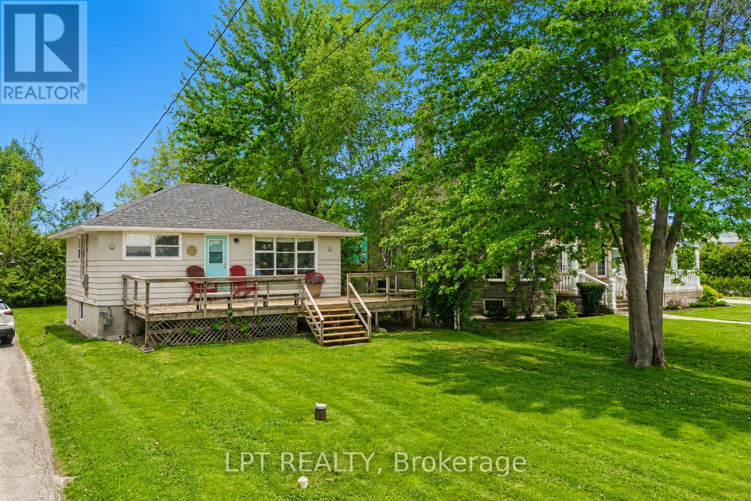 17 Lake Drive E, Georgina, Ontario  L4P 3E9 - Photo 2 - N13487358