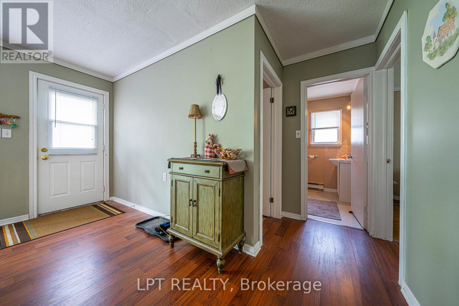 17 Lake Drive E, Georgina, Ontario  L4P 3E9 - Photo 21 - N13487358