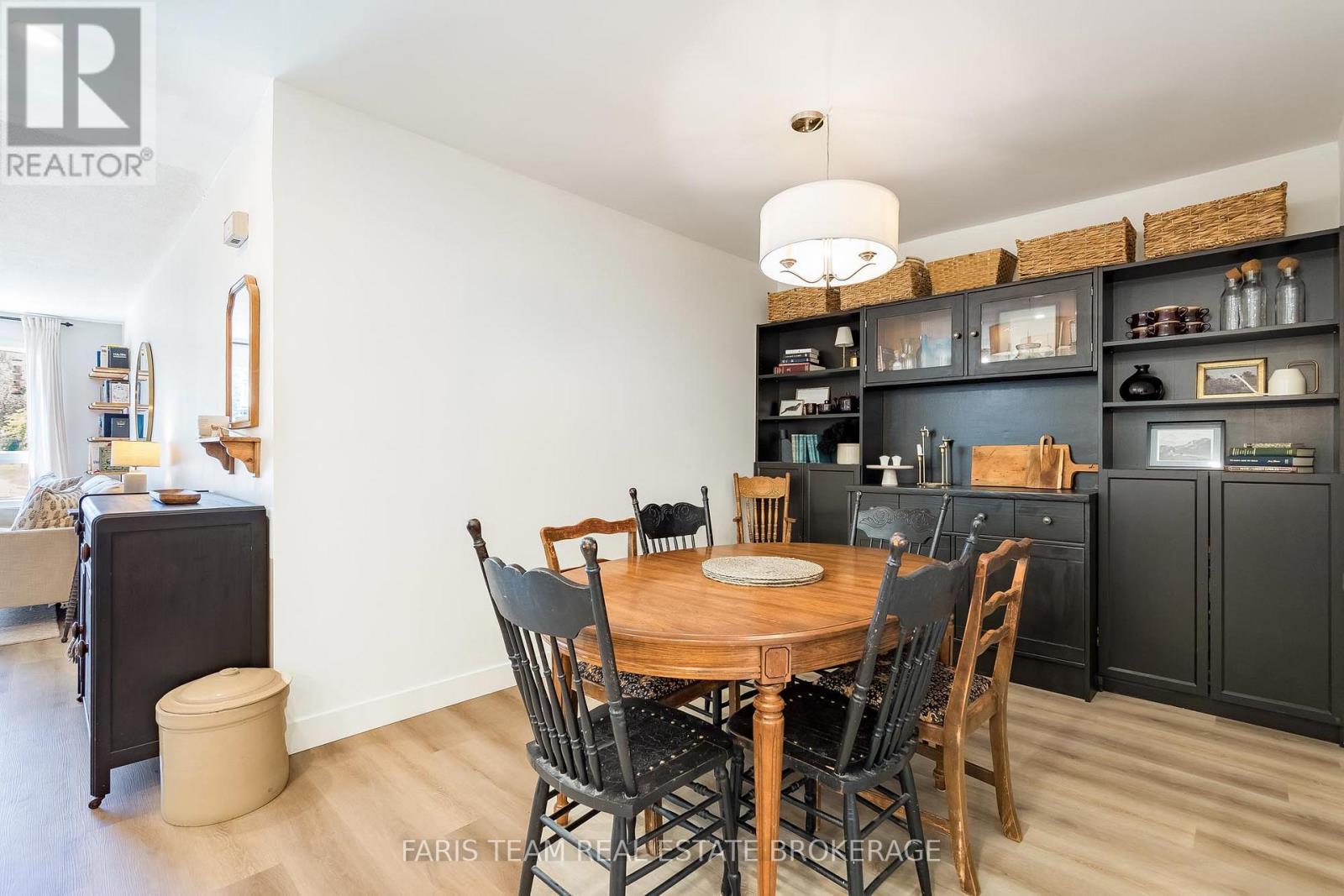 21 Maplehurst Crescent, Barrie, Ontario  L4M 4X1 - Photo 10 - S13487454