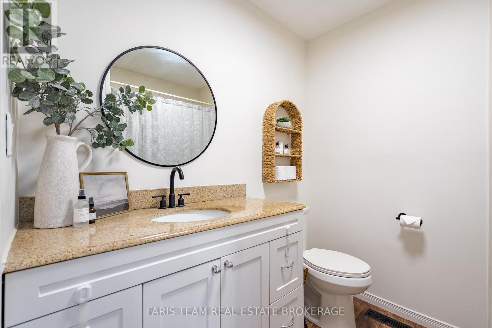21 Maplehurst Crescent, Barrie, Ontario  L4M 4X1 - Photo 16 - S13487454