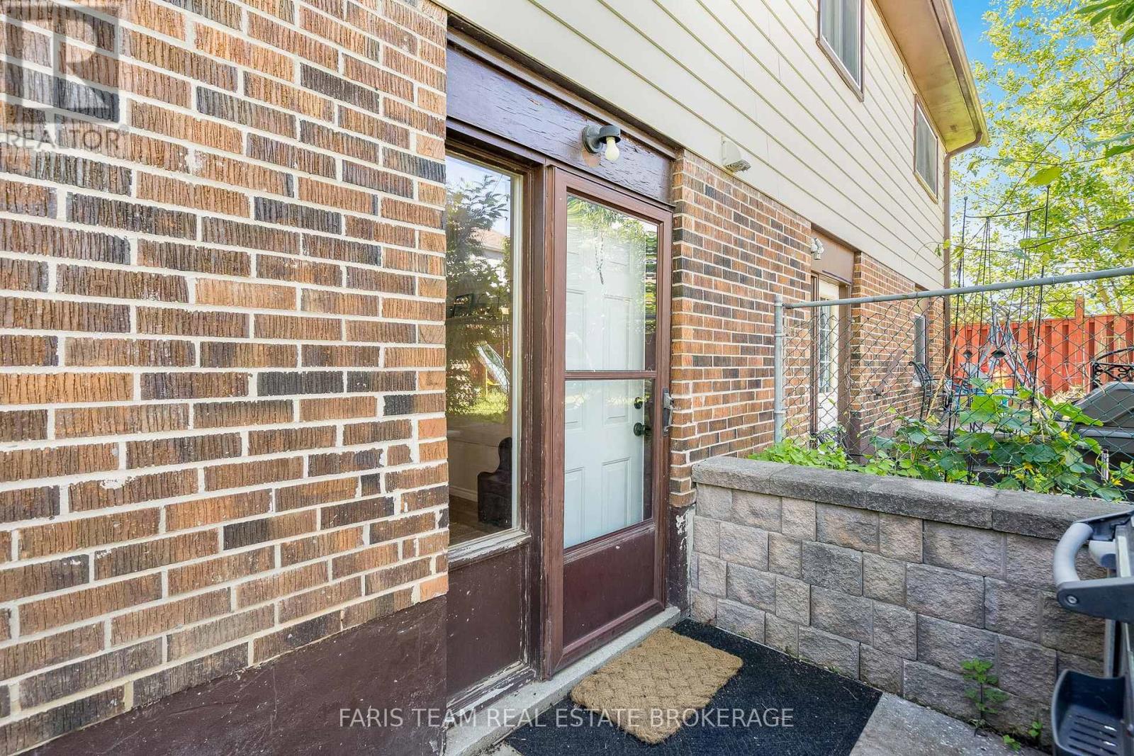 21 Maplehurst Crescent, Barrie, Ontario  L4M 4X1 - Photo 32 - S13487454