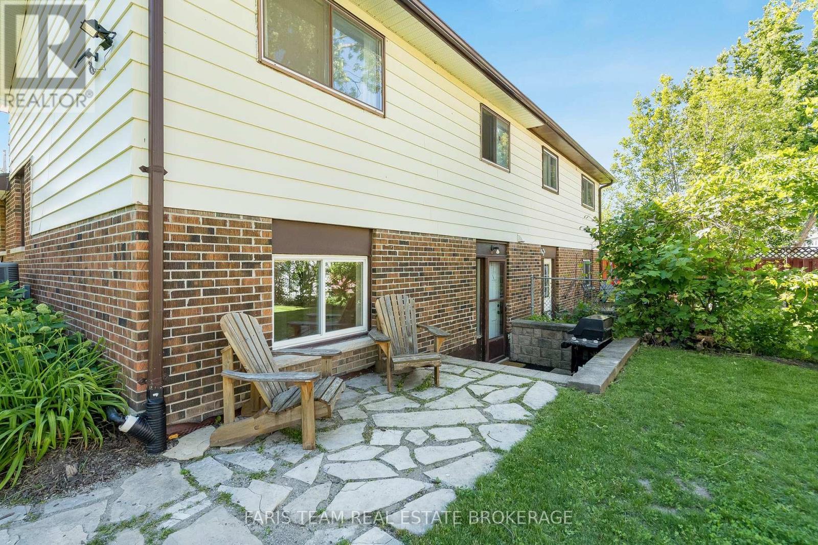 21 Maplehurst Crescent, Barrie, Ontario  L4M 4X1 - Photo 34 - S13487454