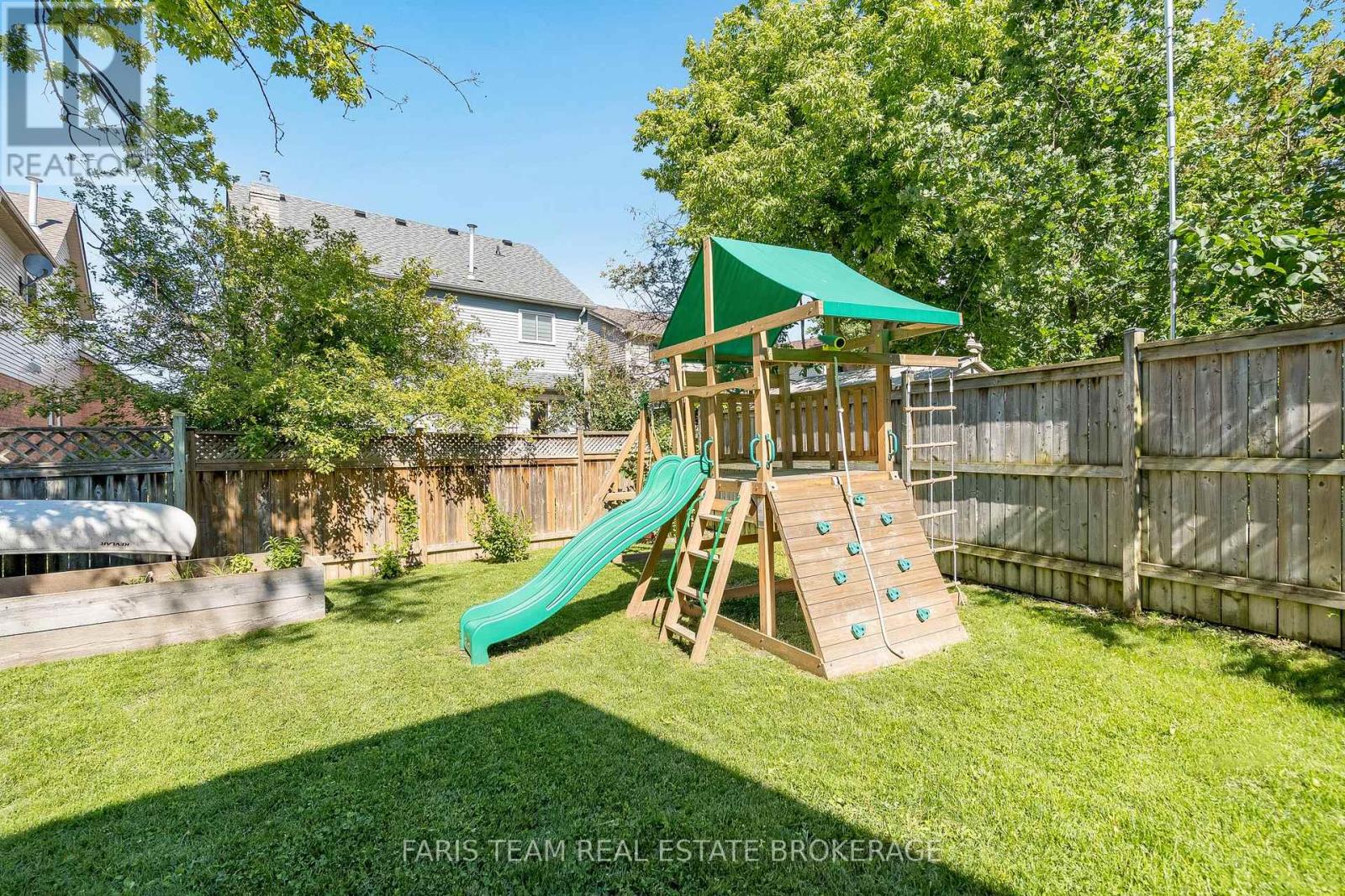 21 Maplehurst Crescent, Barrie, Ontario  L4M 4X1 - Photo 37 - S13487454