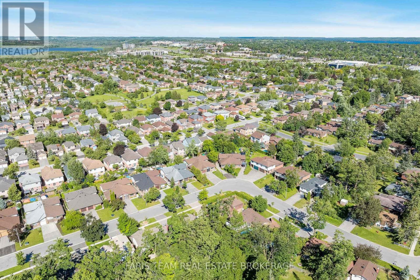 21 Maplehurst Crescent, Barrie, Ontario  L4M 4X1 - Photo 40 - S13487454