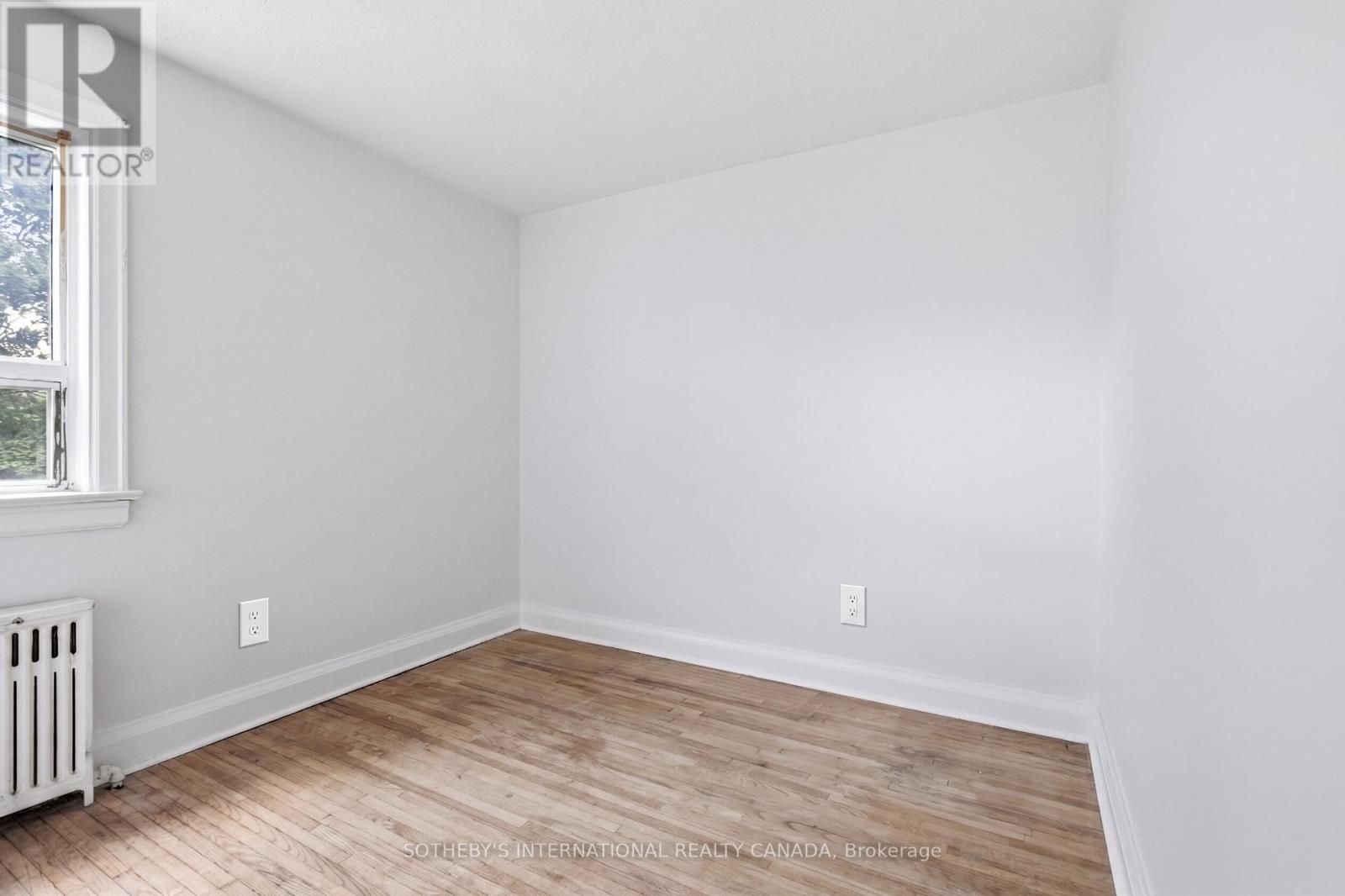 Upper - 676 Beresford Avenue, Toronto, Ontario  M6S 3C5 - Photo 10 - W13487274
