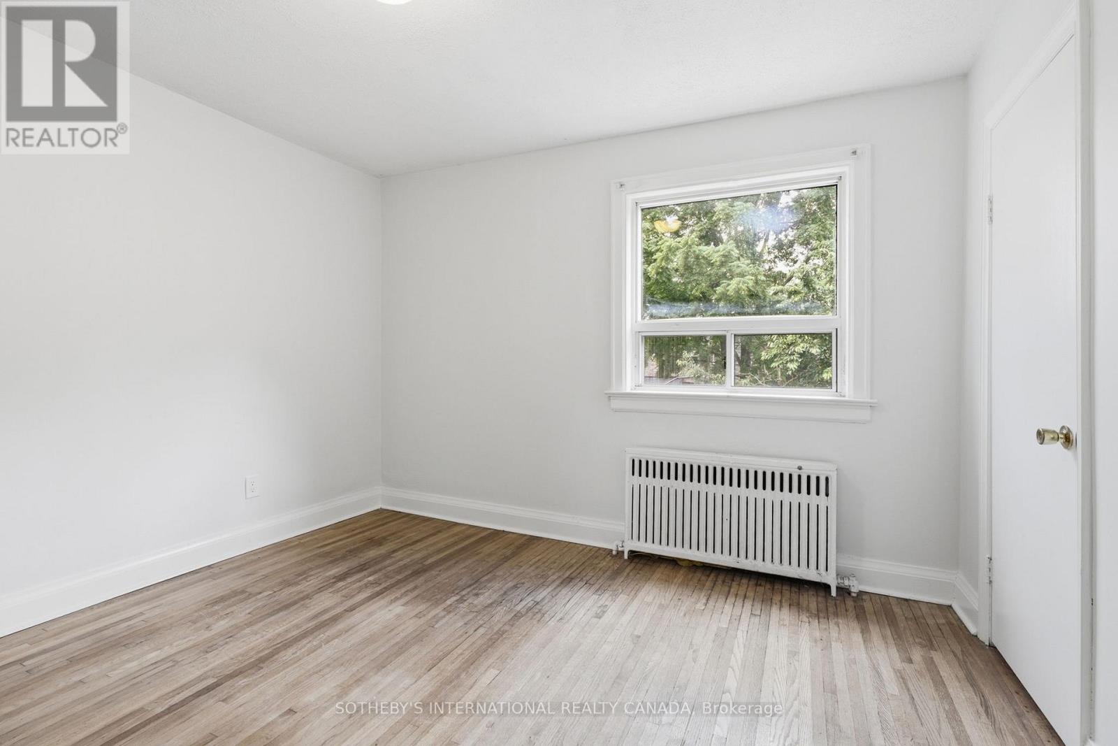 Upper - 676 Beresford Avenue, Toronto, Ontario  M6S 3C5 - Photo 13 - W13487274